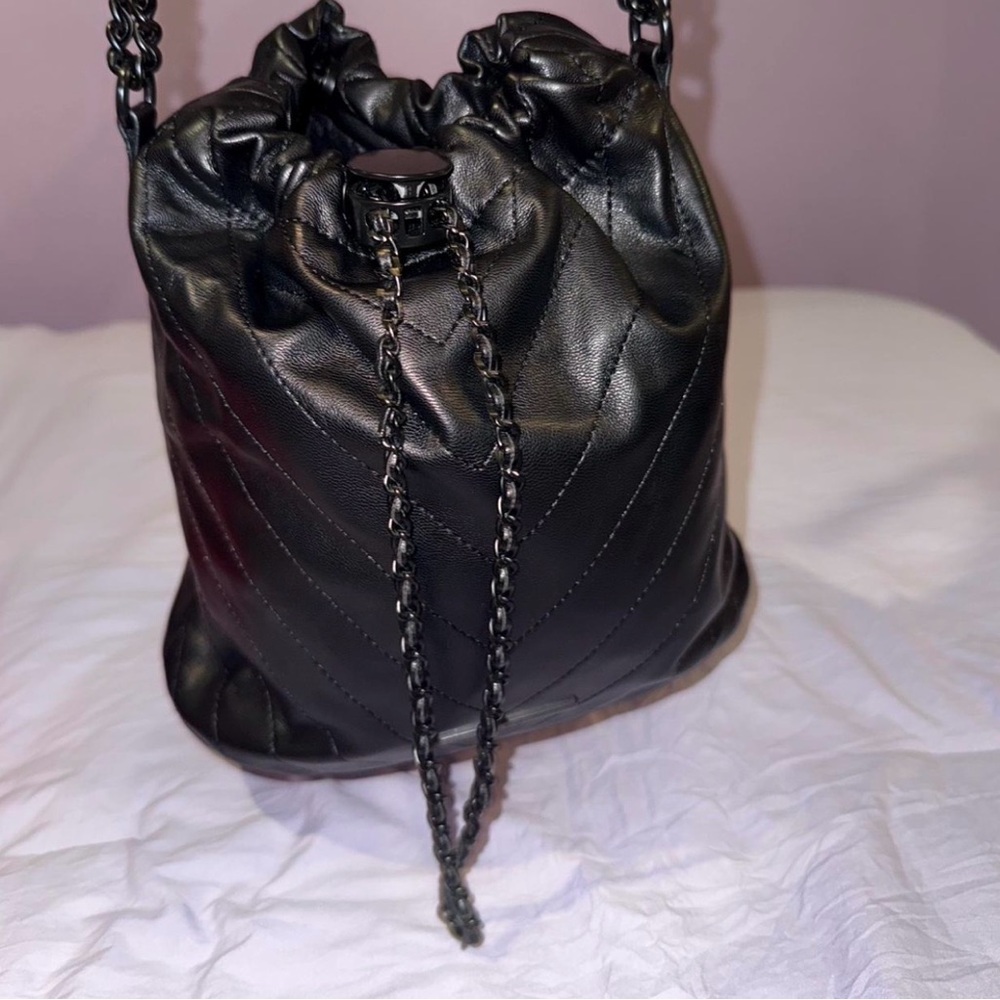 Also Elegant Black Quilted Women's Bag
